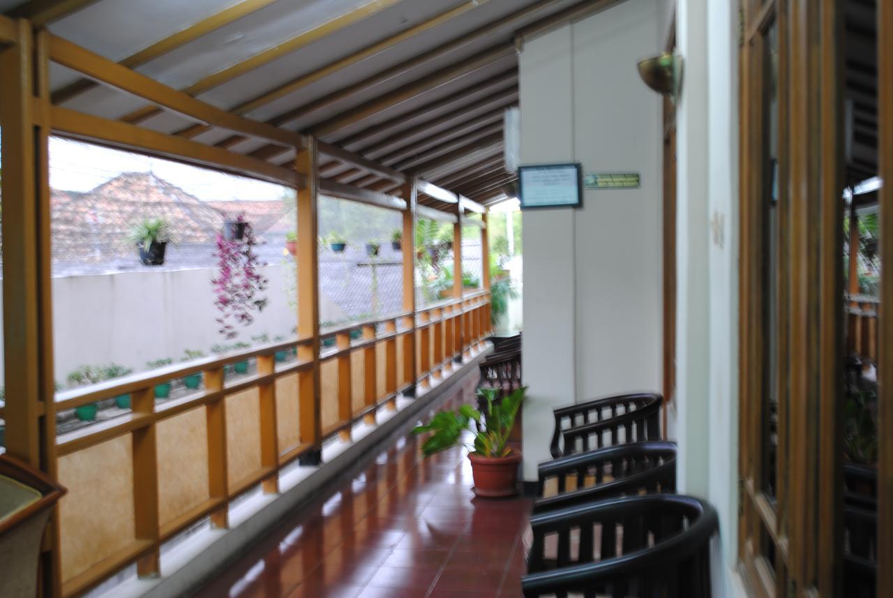 Hotel Wisata Baru セラン エクステリア 写真