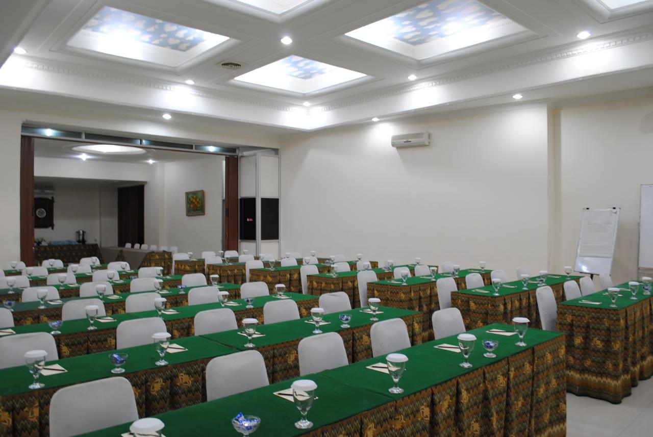 Hotel Wisata Baru セラン エクステリア 写真