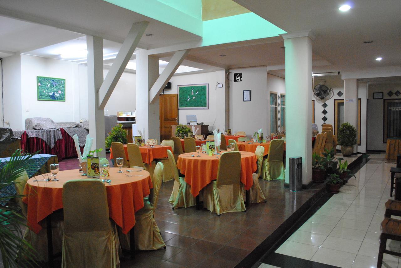 Hotel Wisata Baru セラン エクステリア 写真