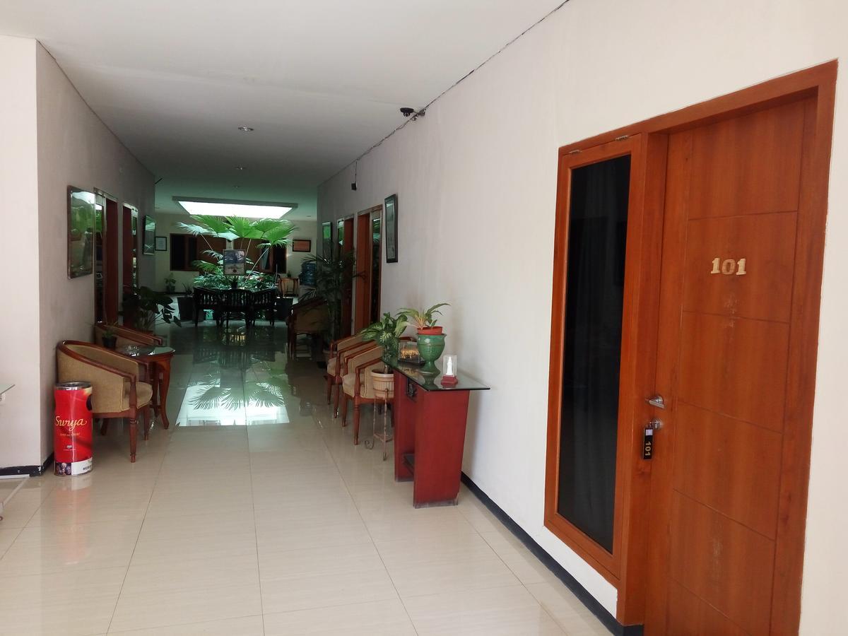 Hotel Wisata Baru セラン エクステリア 写真